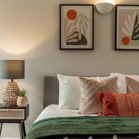 2 Bedroom Apartment With Park Views Shoreditch Λονδίνο Εξωτερικό φωτογραφία