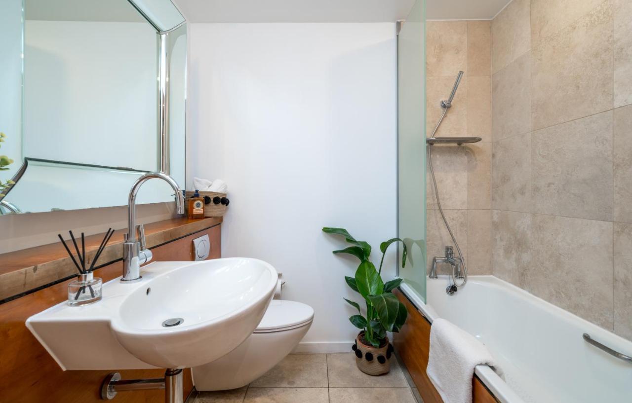 2 Bedroom Apartment With Park Views Shoreditch Λονδίνο Εξωτερικό φωτογραφία